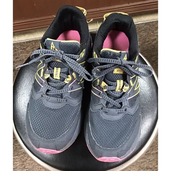 Woman’s New Balance 410 Sneakers Size 7.5 - Picture 1 of 7